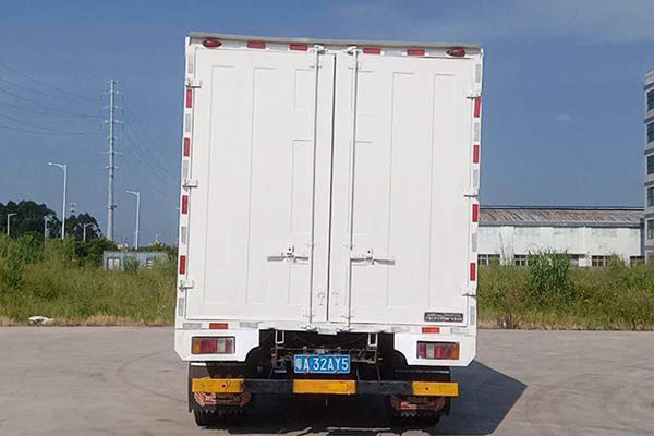 Jiangling Kaiyun Blue Whale 152HP 4.12m single-row van light truck with single axle. Used Jiangxi Is in China