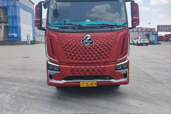 good Dongfeng Liuzhou Motor Chenglong H5V 290HP 4x2 6.8m Stake Truck (China VI Emission Standard) Single