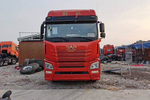 Qingdao Jiefang JH6 heavy-duty truck, Zhizun 550 ultra-light version, 550 hp, 6x4 dual-drive, used W for sale