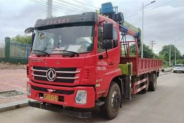 Dongfeng Truck-Mounted Crane Dongfeng Chassis 245 7.1 6X6 for sale
