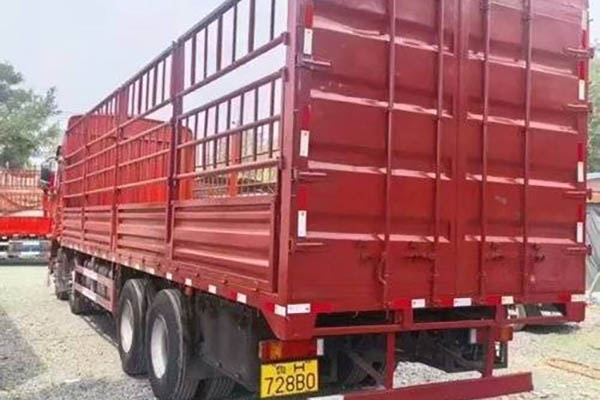 sale Dongfeng Commercial Vehicles Tianlong Flagship KX 465HP 8x4 9.4m Stake Truck (China VI Emission Standard) with 8x4 front and 8x8 rear. Used Dongfeng Cummins Truck.