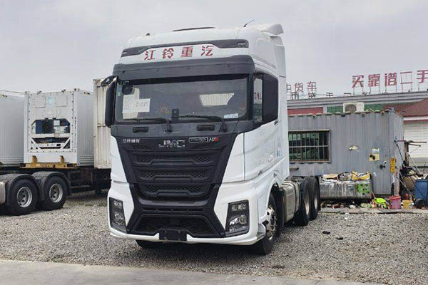 JMC Heavy Duty Truck Weilong HV5 heavy-duty truck, 530 hp, 6x4 dual-drive, used Hino tractor