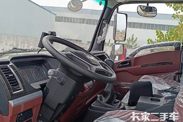 sale Dongfeng Tianjin 160 6 4X2 fuel tanker truck
