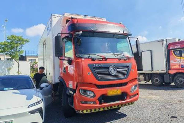 Dongfeng Tianjin KR 245 6.8 4x2 Refrigerated Truck Dongfeng Commercial Vehicle in China