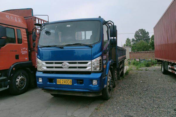 Foton Ruiwo Q5 220HP 6x2 6.8m Stake Truck Yuchai Used Truck