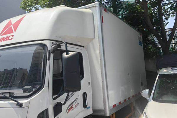 Jiangling Kaiyun Blue Whale Heavy Duty Standard Model 129HP 3.68m Displacement Semi-van Light Truck Single Axle Used Jiangling Truck