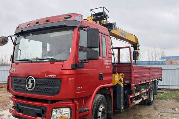 Truck-mounted crane for Shacman Delong L3000 220 5.8 4X2 in China