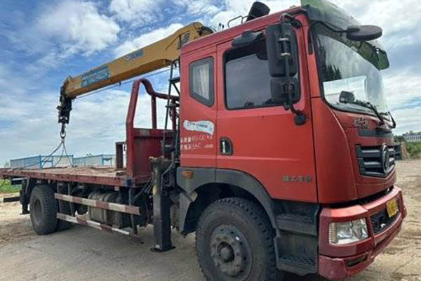 Dongfeng Truck-Mounted Crane Dongfeng Chassis 200 6.5 4X2 for sale
