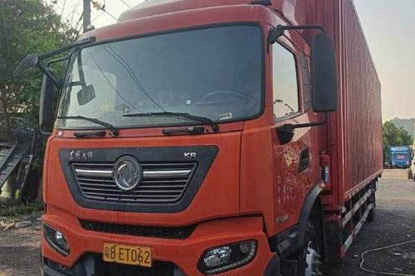 Dongfeng Commercial Vehicles Tianjin KR 230hp 4x2 9.75m box truck (China VI standard), single axle, used Dongfeng Cummins truck.