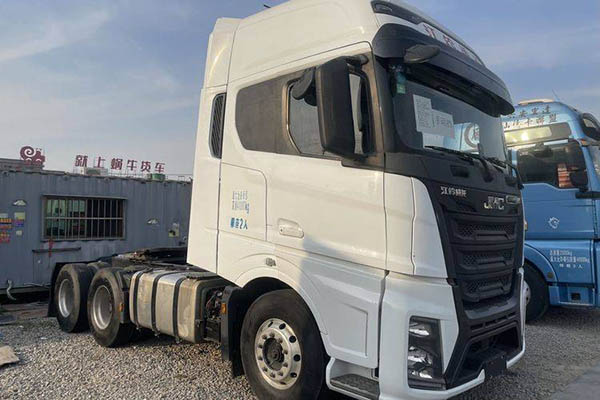 JMC Heavy Duty Truck Weilong HV5 heavy-duty truck, 530 hp, 6x4 dual-drive, used JMC tractor truck for sale