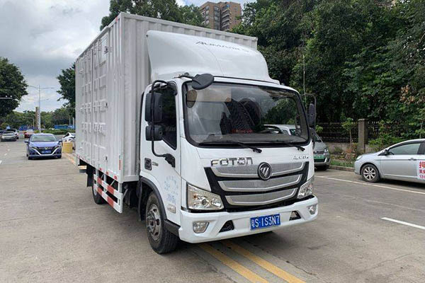 good Foton Aumark S3 Series Value Mountain Edition 143 hp 4.14m single-row van light truck chassis single axle Foton Cummins used truck