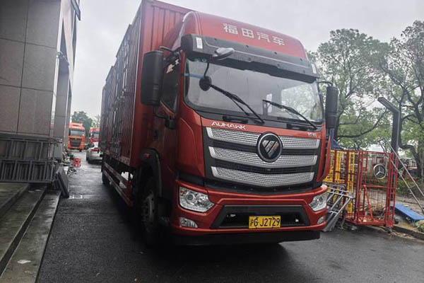 Foton Auman AR Series 240HP 4X2 9.78m Single Axle Box Truck Used Yuchai for sale