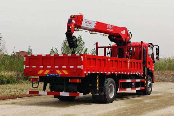 Truck-mounted crane for Shacman Delong L3000 240 6.1 4X2 in China