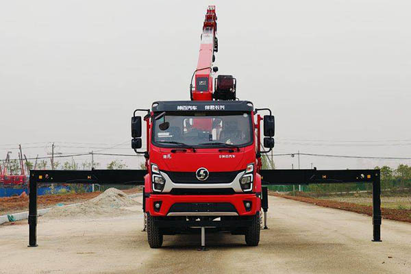 Truck-mounted crane for Shacman Delong L3000 240 6.1 4X2 for sale