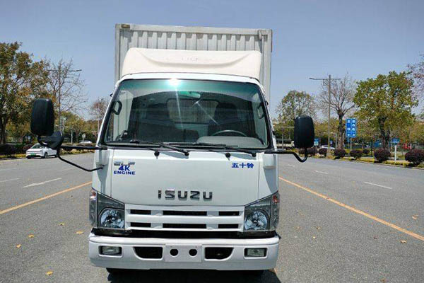 good Jiangling Shunda wide-body standard model, 116 hp, 4.02m single-row van light truck, single axle. Used Jiangxi Isuzu truck