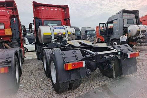 Dongfeng Commercial Vehicles Tianlong KL heavy-duty truck, 500 hp, 6x4 LNG tractor (China VI) (liquid buffer), (China VI) dual-drive, used Dongfeng Cummins tractor. in China