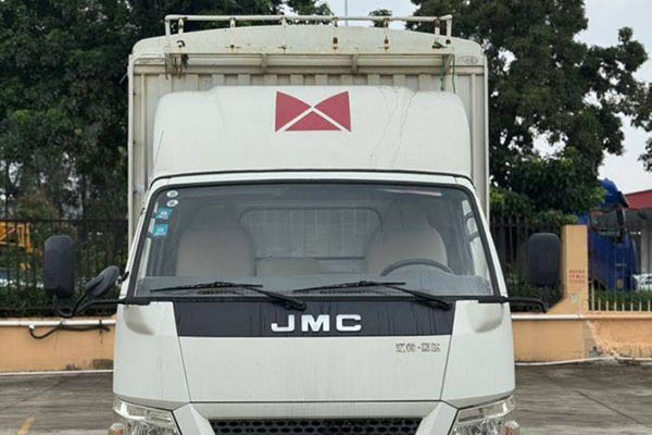 good Jiangling Shunda 116HP 4X2 3.19m single-axle dump truck. Used Jiangling dump truck