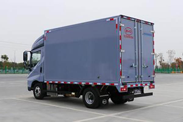 BYD T5DM Technology Edition 4.03m single-row plug-in extended-range hybrid van light truck in China