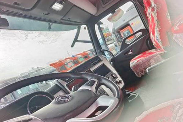 sale Dongfeng Commercial Vehicles Tianlong KL heavy-duty truck, 500 hp, 6x4 LNG tractor (China VI) (liquid buffer), (China VI) dual-drive, used Dongfeng Cummins tractor.
