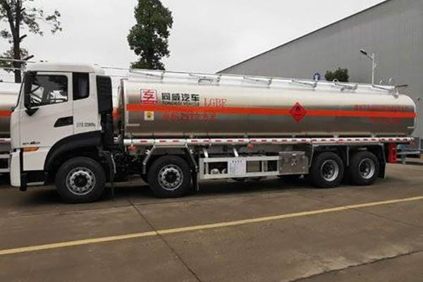 Dongfeng Tianlong 400 9.2 8x4 fuel tanker truck for sale
