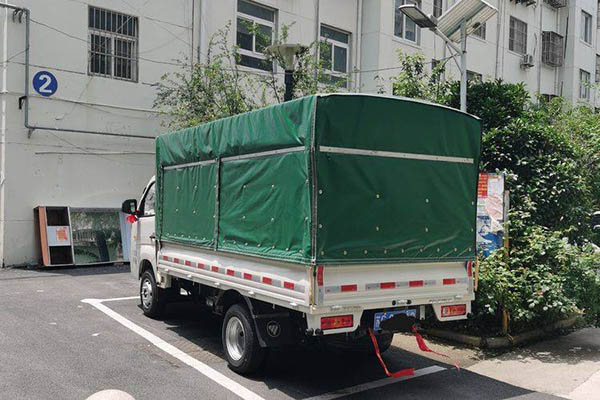 sale Futian Xiangling M1 1.5L 116HP 4X2 Single-row Promotional Vehicle Single-axle Dong'an Used Truck
