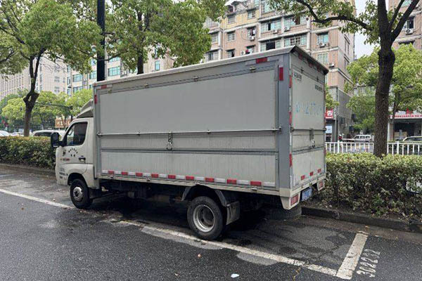 good Futian Xiangling M2 1.6L 122HP Gasoline 3.7m Single-row Wing Opening Minivan Single-axle Dong'an Used Truck