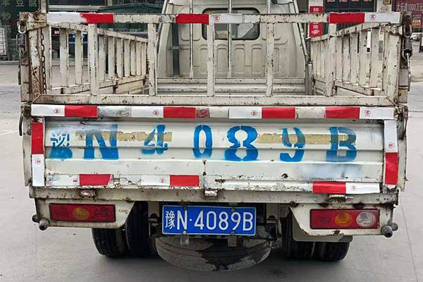 Futian Times Yuling VQ2 112HP 4X2 3.3m single-row flatbed mini truck, single axle, Ruizhan used truck in China