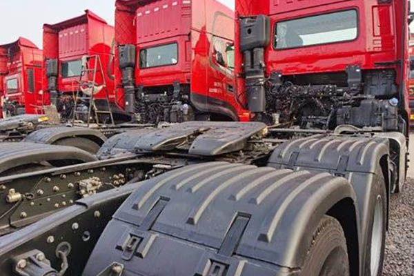 Dongfeng Commercial Vehicles Tianlong KL heavy-duty truck, 560 hp, 6x4 tractor (rear axle 485 mm), (National V) dual-drive, used Dongfeng Cummins tractor. in China