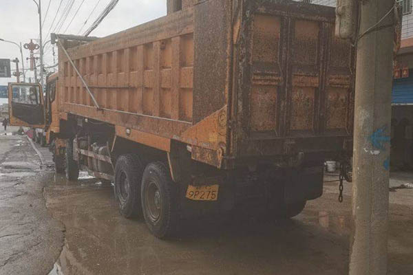 Shacman Delong X3000 430HP 8x4 8.6m dump truck (National V) with 4x4 front and 8x8 rear wheels. Used Weichai dump truck. in China