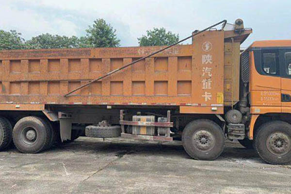sale Shacman Delong X3000 430HP 8x4 8.6m dump truck (National V) with 4x4 front and 8x8 rear wheels. Used Weichai dump truck.