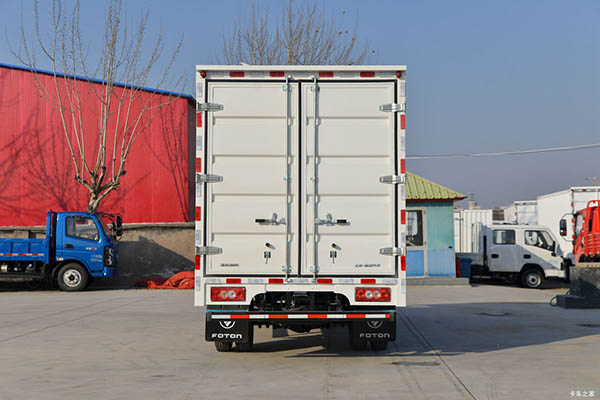 sale Foton Auman Xinjie cargo truck