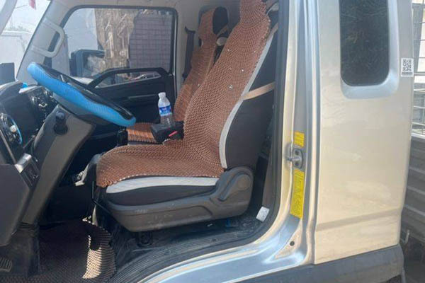 sale Foton Aumark X 122HP 3.95m single-axle semi-flatbed light truck, Yunnei Power used