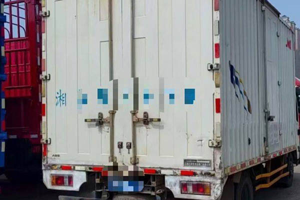 good Jiangling Kaiyun Strong Edition Light-Duty Luxury Model 129 HP 4.08m Single-Row Van Light Truck Single Axle Used Jiangxi Isuzu Truck
