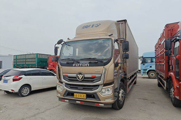 Foton Auman Hornet 210HP 9.78m semi-van truck, single axle, used Foton Cummins truck