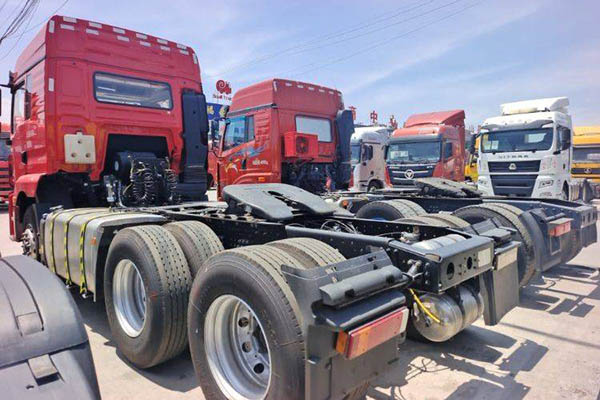 Shacman Heavy Duty Truck Delong M3000S 460HP 6X4 tractor (National VI) dual-drive Weichai used tractor in China