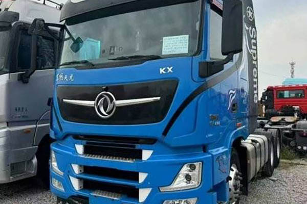Dongfeng Commercial Vehicles Tianlong flagship KX 600hp 6x4 tractor (China VI) dual-drive. Used Dongfeng Cummins tractor.