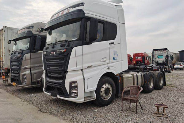 Jiangling Heavy Truck Weilong HV5 heavy-duty truck, 530 hp, 6x4 dual-drive, used Qingling Isuzu tractor