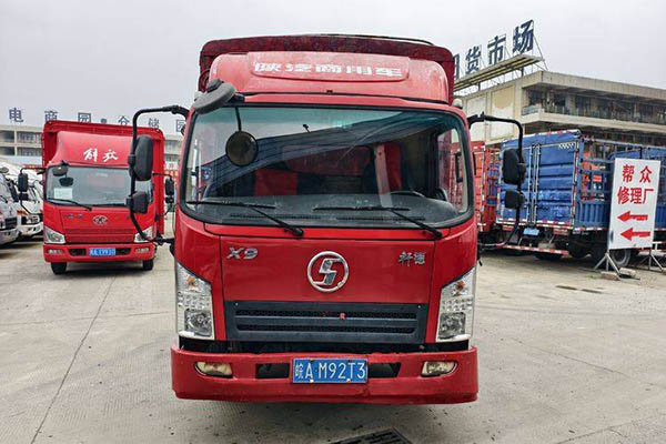 Shacman Commercial Vehicles Xuande X9 Standard Edition 156HP 4.15m Single-Row Stake Light Truck (National V Emission Standard) Single Axle Yunnei Power Used Truck