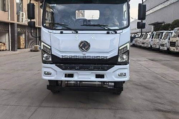 Dongfeng Tianjin 160 6 4X2 fuel tanker truck