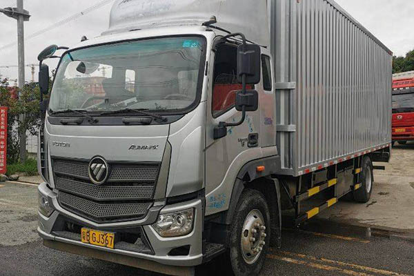 Used Foton Aumark 5 Series medium truck, standard version, 170 hp, 4x2, 7.75m box truck, single axle, Cummins