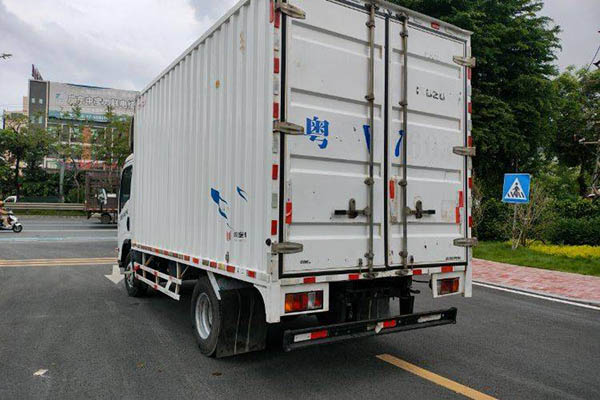 Jiangling Kaiyun Blue Whale 152HP 4.08m Single-row Light Truck Single-axle Qingling Isuzu Used Truck in China