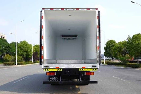 sale Dongfeng Tianjin KR PLUS 330 7.8 4X2 Refrigerated Truck Dongfeng Commercial Vehicle