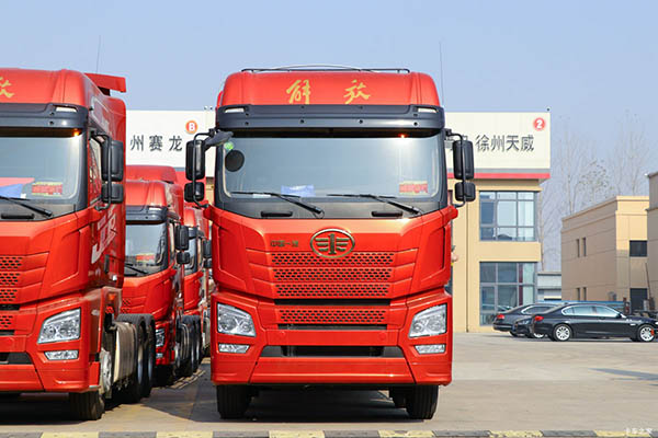 good Qingdao Jiefang JH6 truck