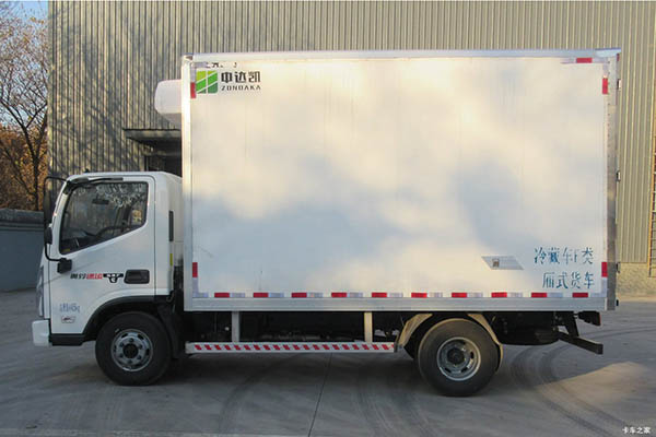 Zhongdakai (Zhongdakai brand) Foton Auman chassis refrigerated truck in China