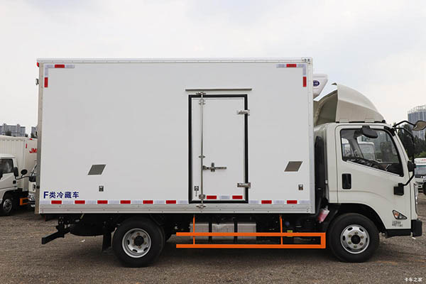 Jiangling Motors Classic Kaiyun Refrigerated Truck in China