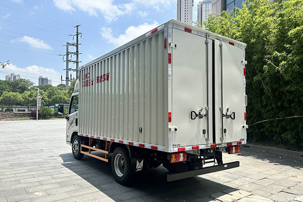 Jiangling's new Shunda truck in China