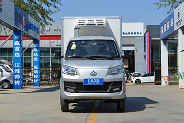 Changan Kuayuewang X1 122HP 4X2 Gasoline 2.96m Refrigerated Truck for sale
