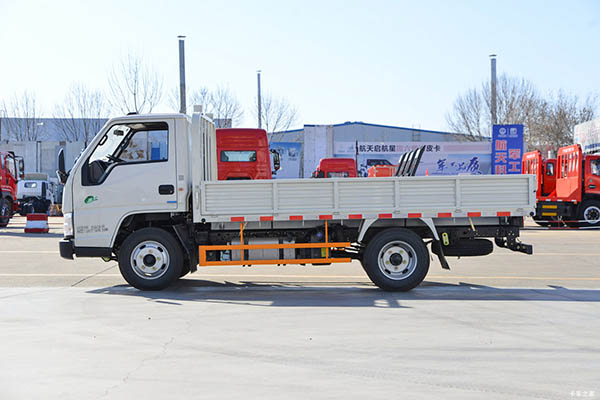 Jiangling Sunway light truck in China