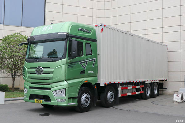 FAW Jiefang J7 truck
