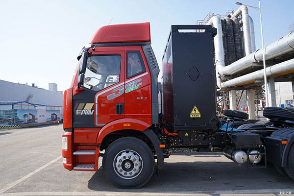 FAW Jiefang J6P electric tractor for sale